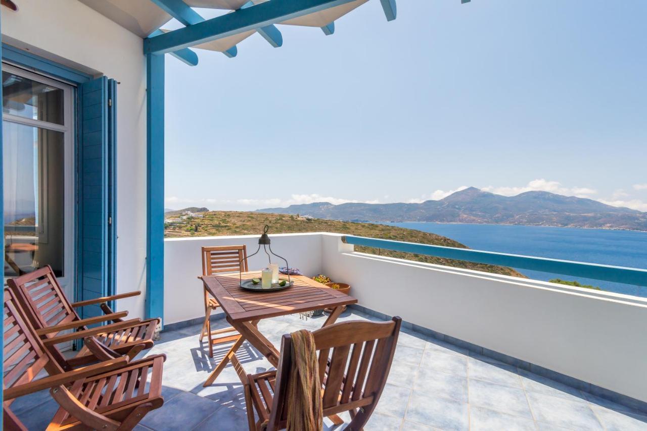 Villa Blue Sky Tripití Eksteriør bilde
